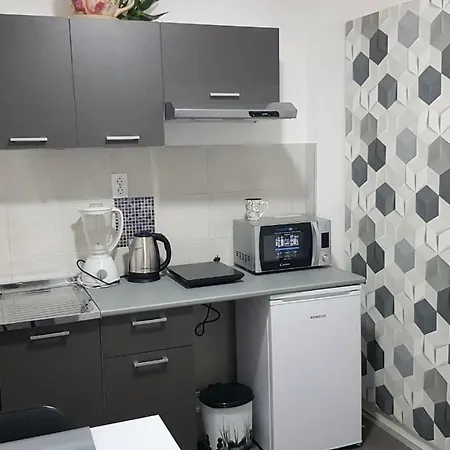 Anni 베오그라드